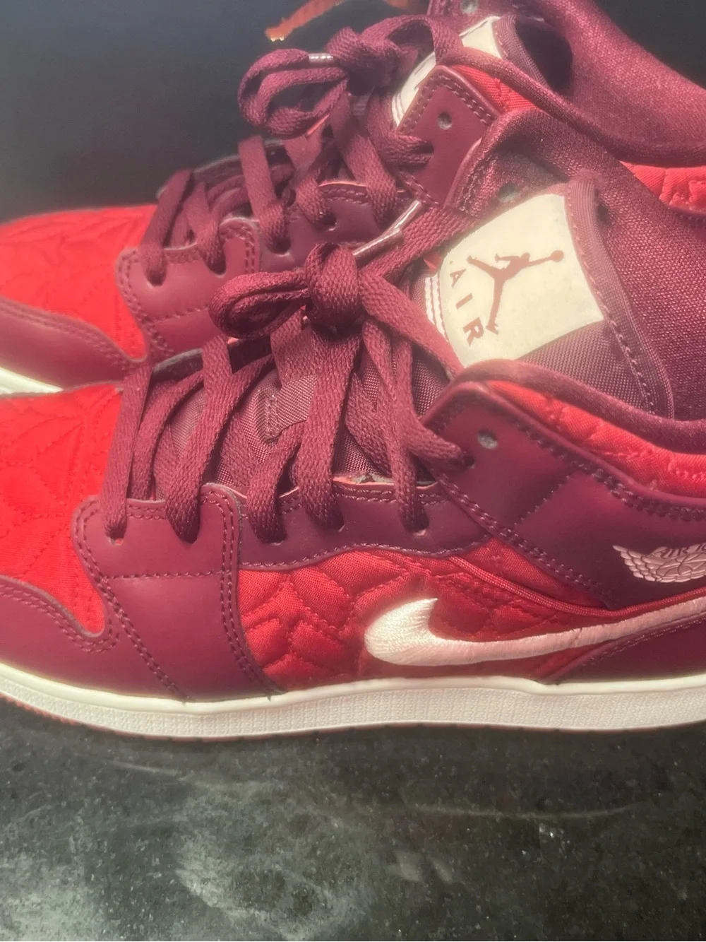 Sz 7 kids Air Jordan 1 Burgundy & Red High Top Sneakers
